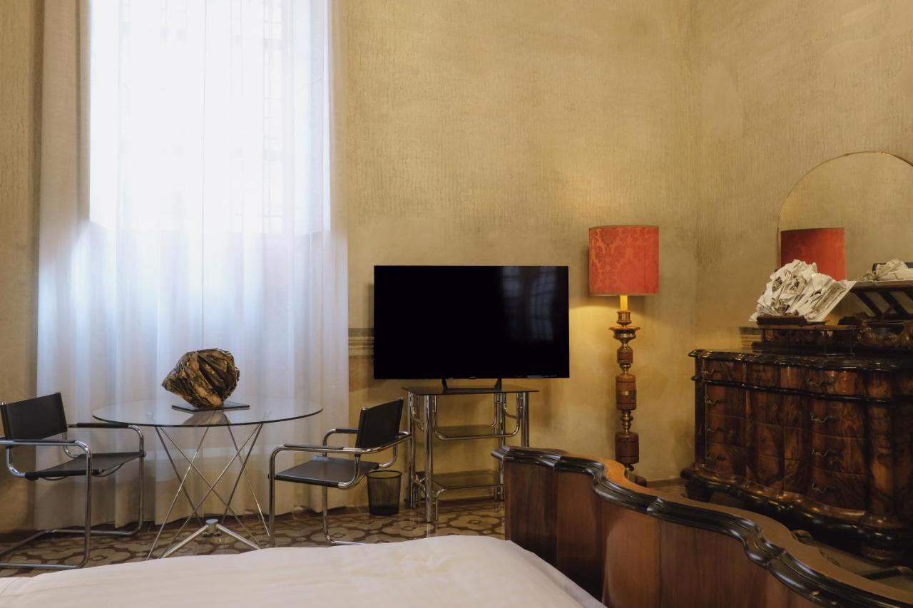 Foresteria Palazzo Guazzoni Zaccaria Cremona Eksteriør bilde