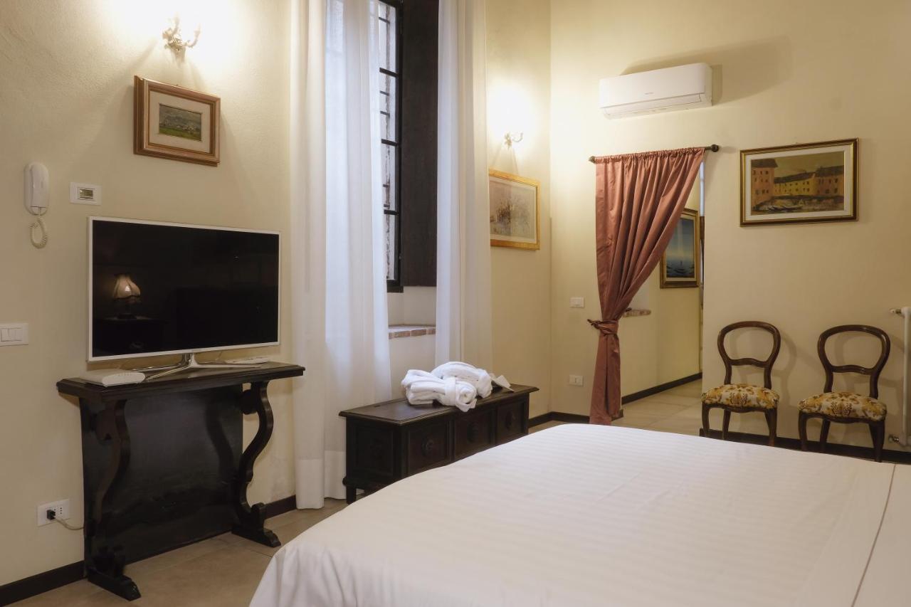 Foresteria Palazzo Guazzoni Zaccaria Cremona Eksteriør bilde