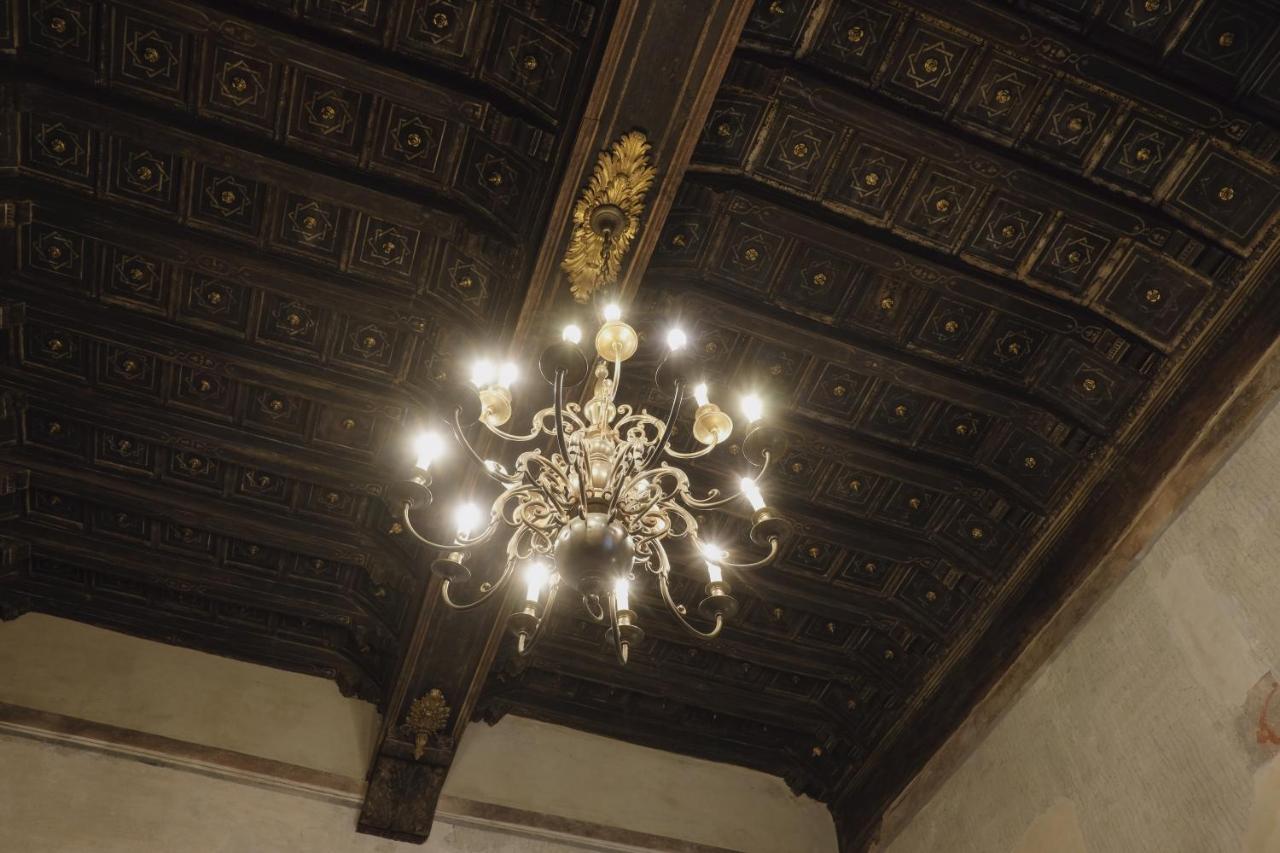 Foresteria Palazzo Guazzoni Zaccaria Cremona Eksteriør bilde