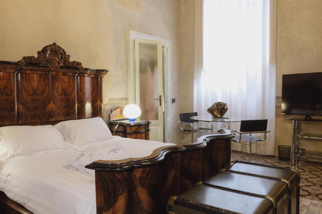 Foresteria Palazzo Guazzoni Zaccaria Cremona Eksteriør bilde